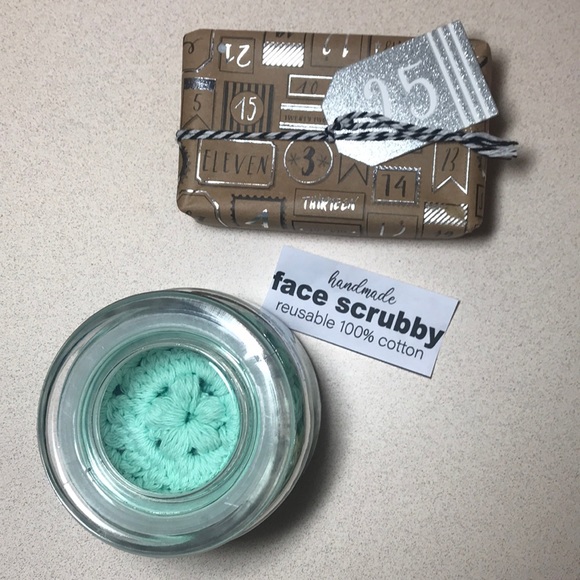 Soap & Facial Scrubbies - Picture 1 of 6